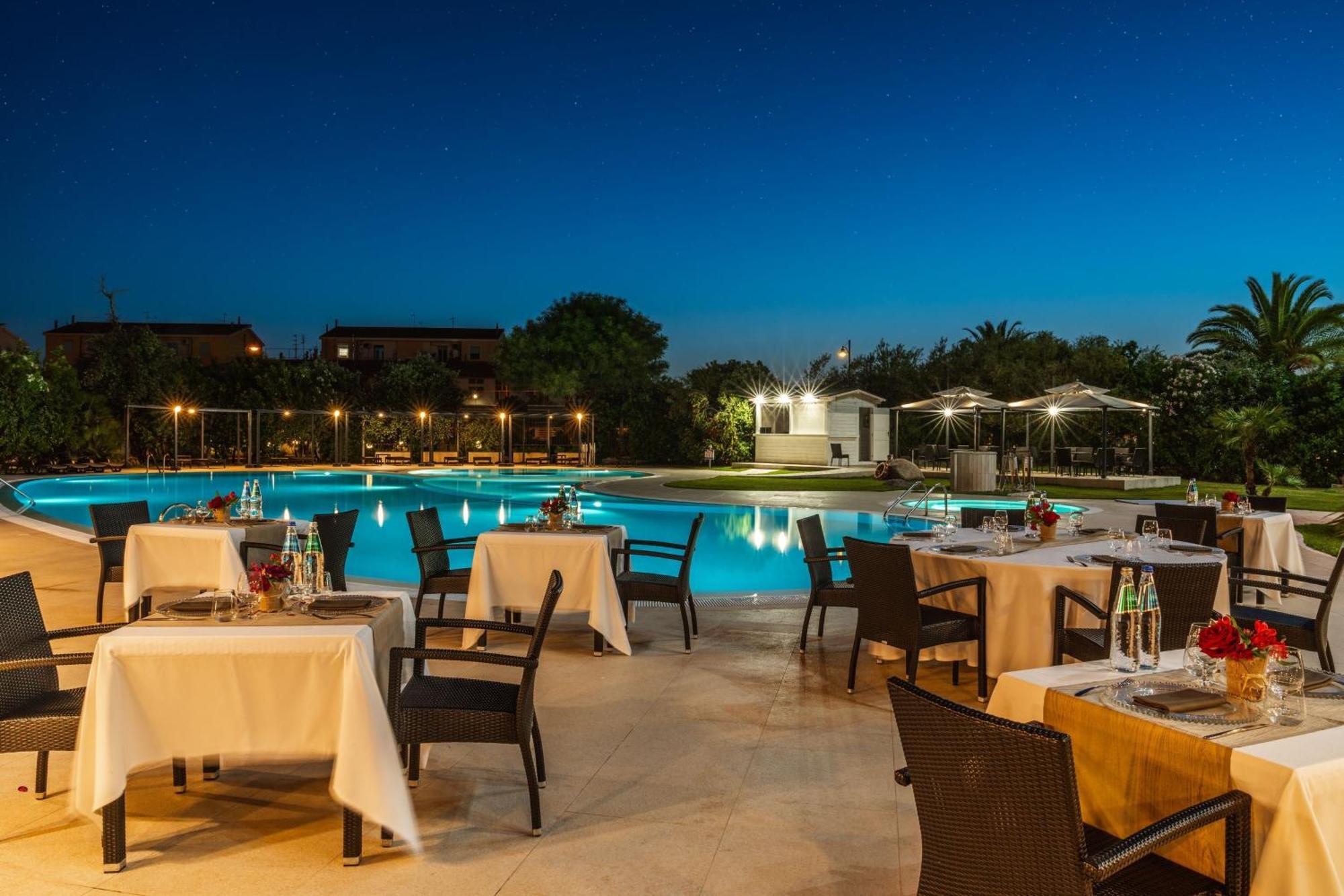 Delta Hotels By Marriott Olbia Sardinia Exterior photo