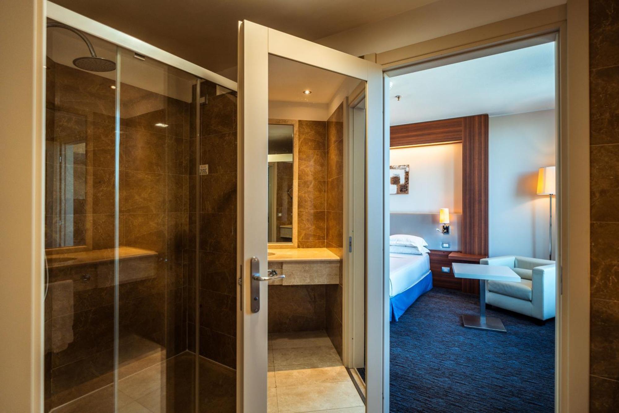 Delta Hotels By Marriott Olbia Sardinia Exterior photo