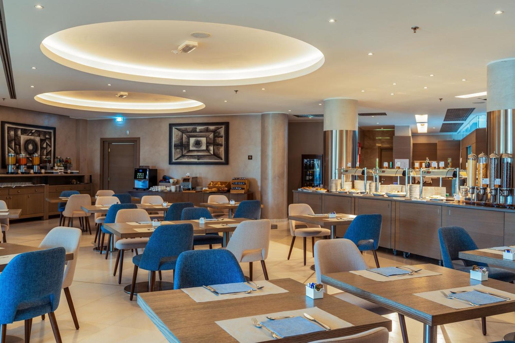 Delta Hotels By Marriott Olbia Sardinia Exterior photo